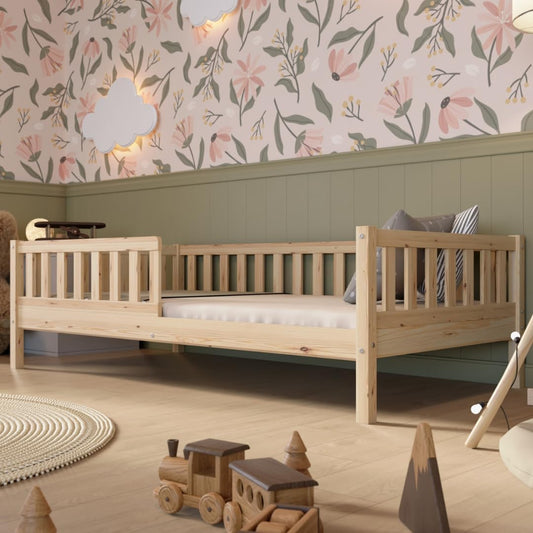 Crazy Pine Montessori Kinderbett – Mitwachsend, Holz, Rausfallschutz